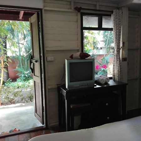 Smile House Guesthouse チエンマイ エクステリア 写真