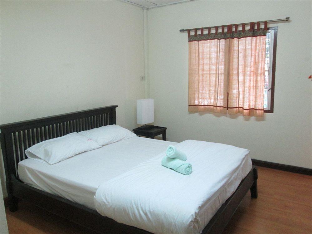 Smile House Guesthouse チエンマイ エクステリア 写真