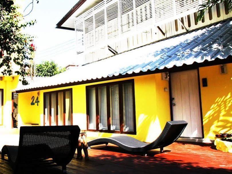 Smile House Guesthouse チエンマイ エクステリア 写真