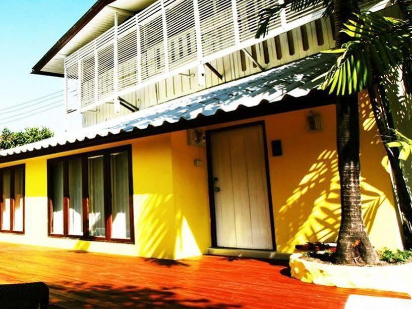 Smile House Guesthouse チエンマイ エクステリア 写真