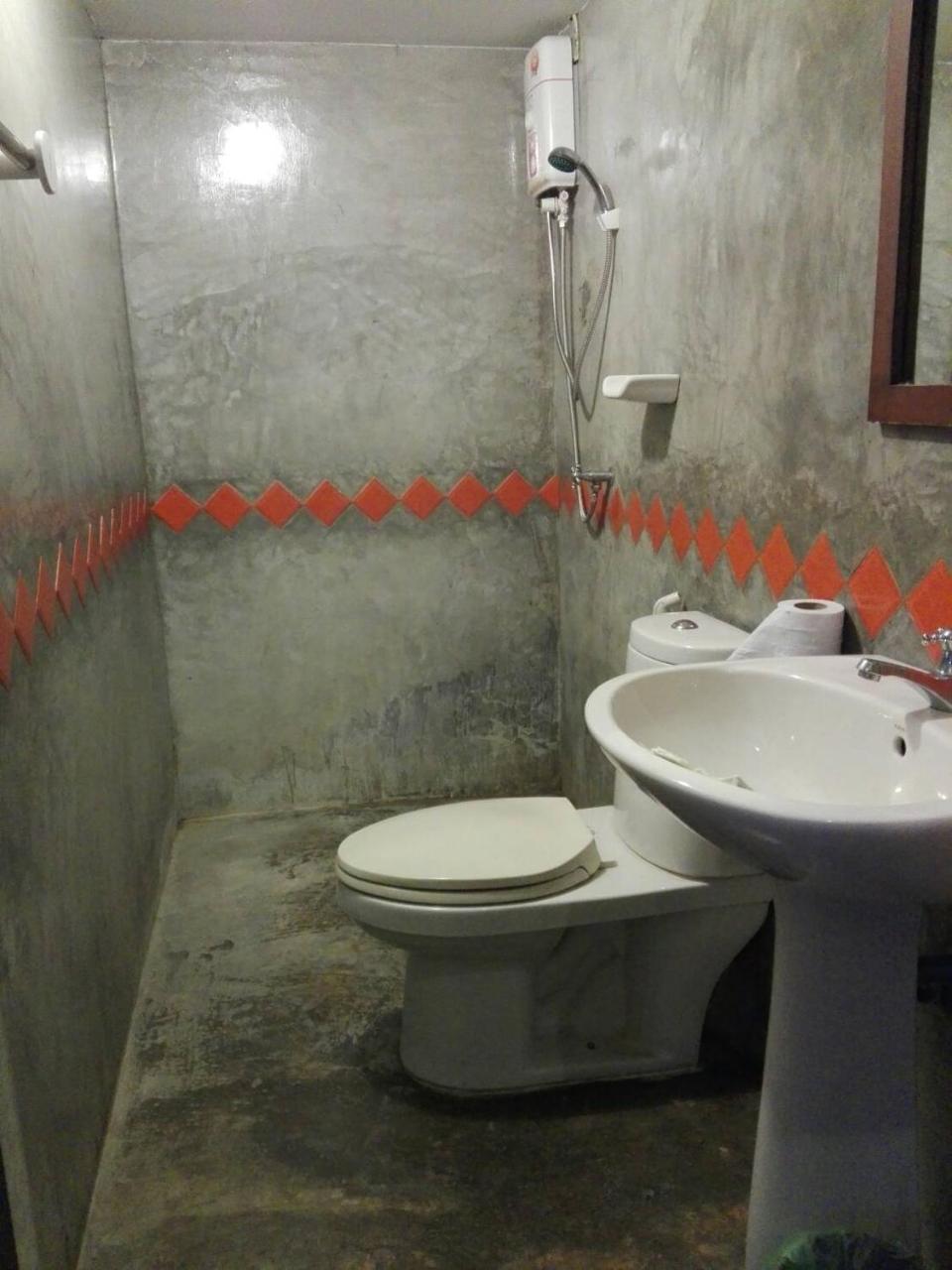 Smile House Guesthouse チエンマイ エクステリア 写真